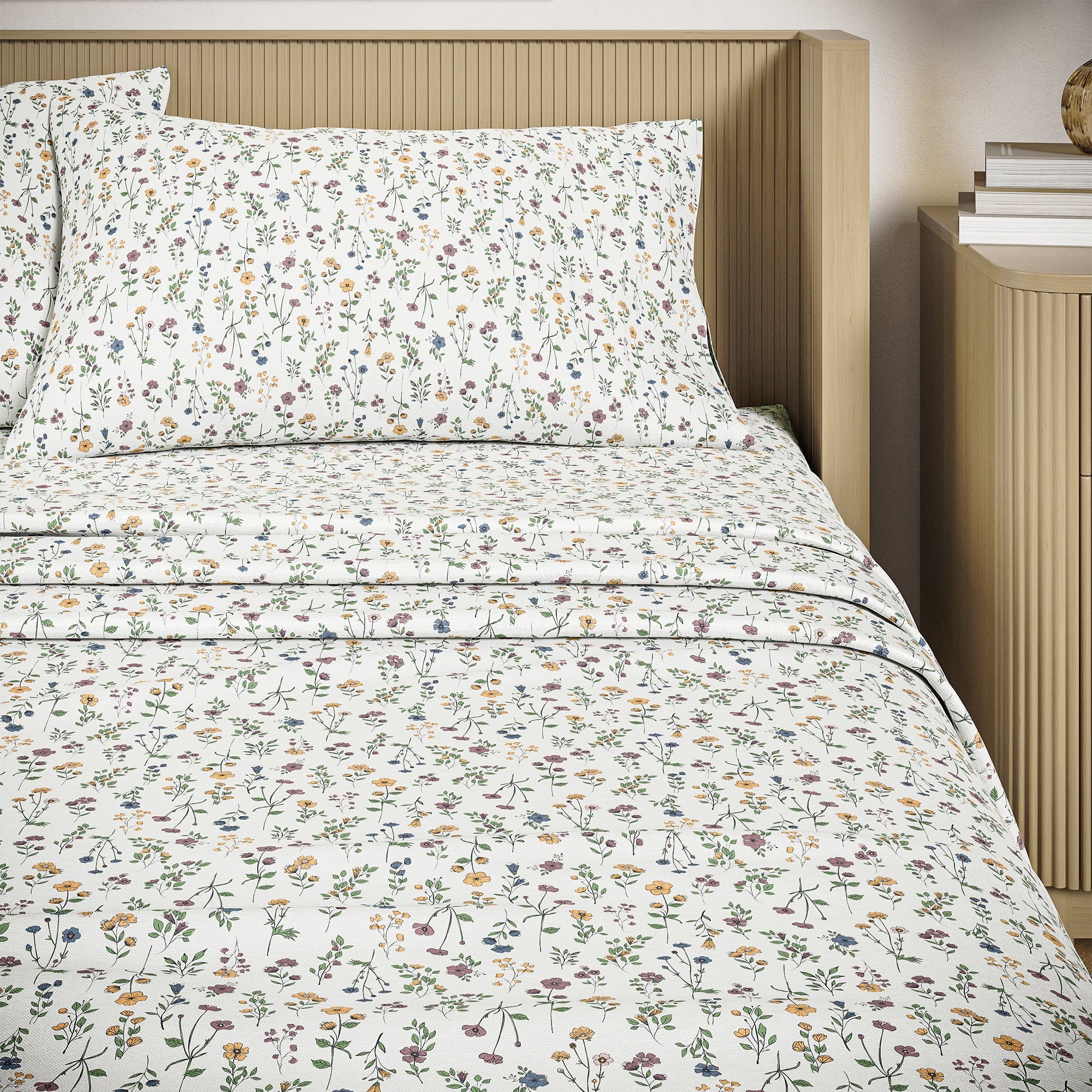 Beautiful Botanical 4-Piece 100% Cotton Washed Percale White Sheet Set, Queen by Drew Barrymore